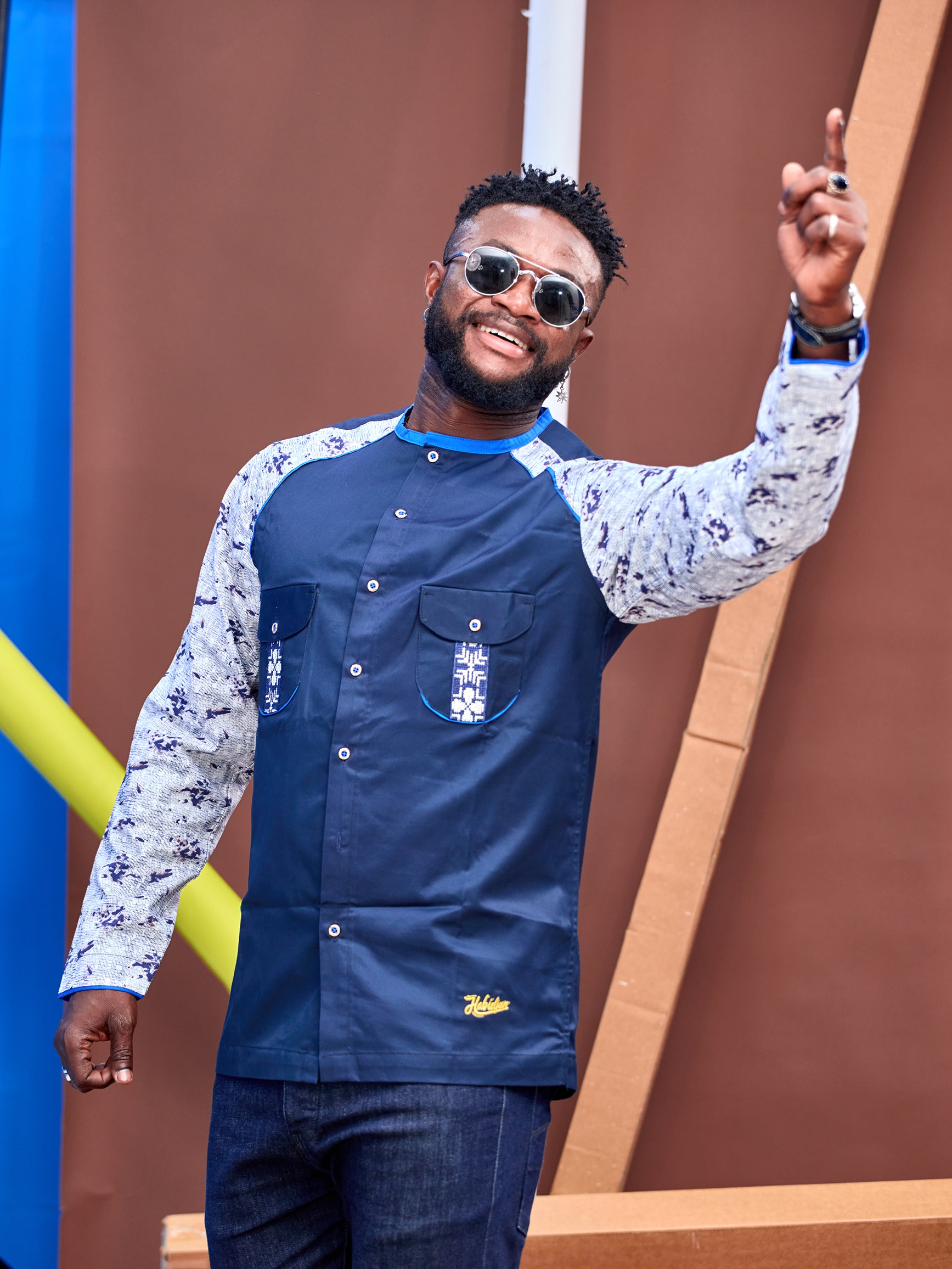 Chemise HABI’DJAN – Bleu Nuit & Manches Imprimées Contrastées